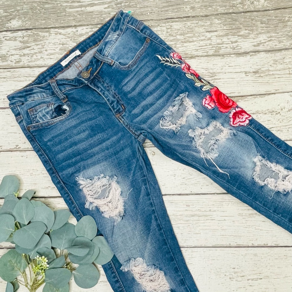 Machine Rose Embroidered Ripped Torn Skinny Jeans